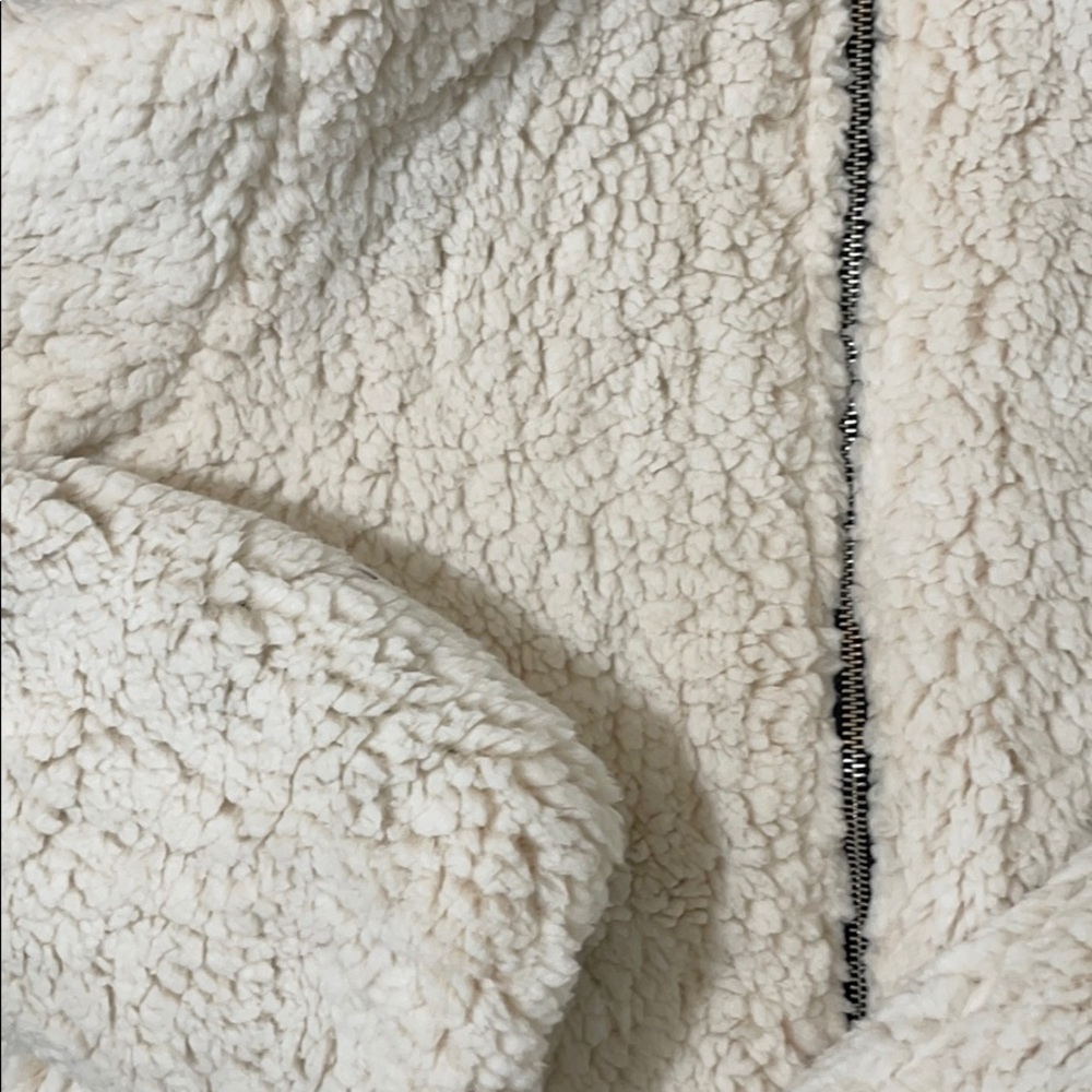 Last 1 • Reversible Puffer Jacket — in Black - Picture 6 of 7
